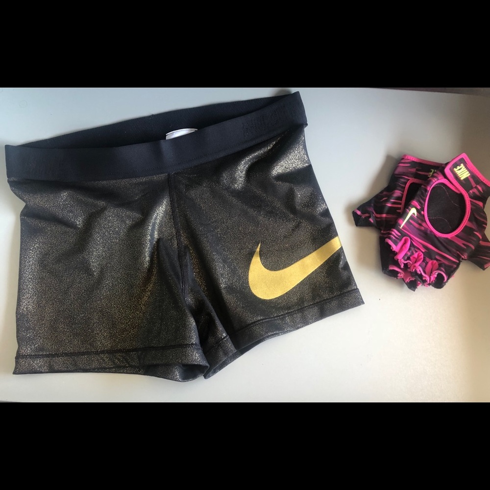 Nike shorts!!! +++gloves